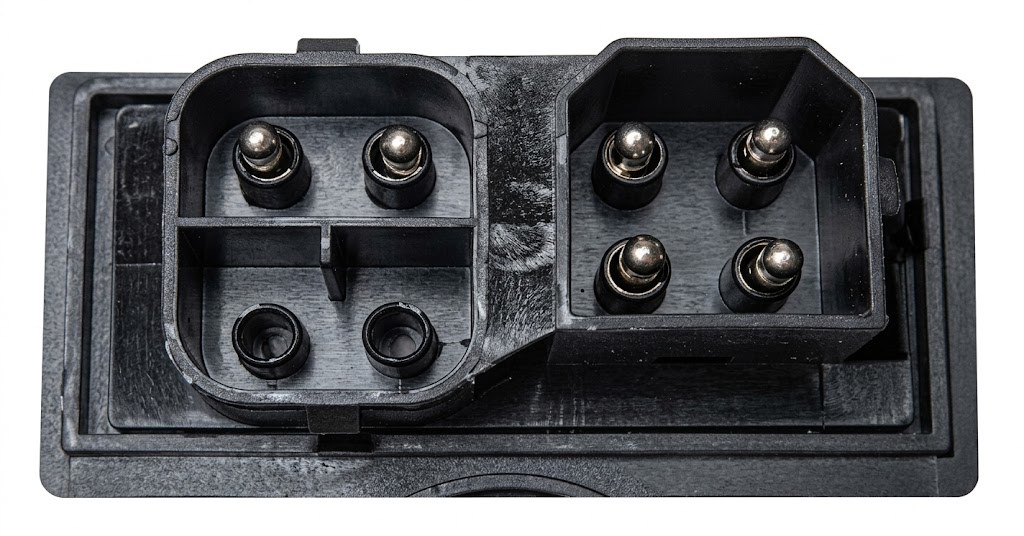 ΦΑΝΟΣ ΟΠΙΣΘΙΟΣ 2034 7 ΛΕΙΤΟΥΡΓΙΩΝ ΔΕΞΙΟΣ +ΤΕΤΡΑΓΩΝΗ ΦΙΣΑ ΠΙΣΩ DASTERI